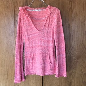 Roxy Lightweight Pullover with hood. Size Medium.